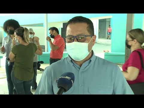 Secretario de Educación visita escuelas en San Juan y Guaynabo