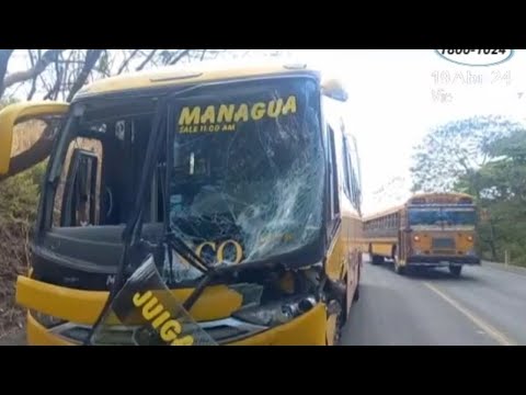Choque entre tráiler y bus interdepartamental deja una persona herida