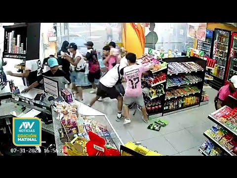 Callao: Manada salvaje ataca en minimarket y arrasa con todo