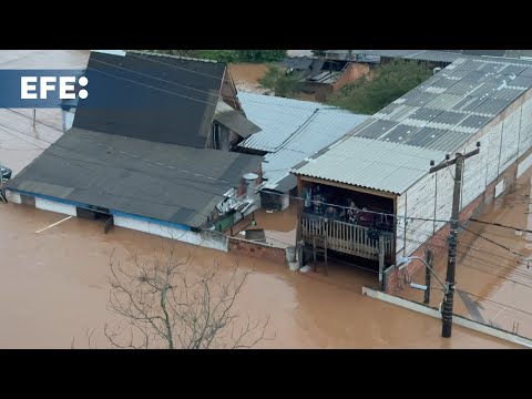 Las inundaciones en el sur de Brasil alcanzan el centro de la ciudad de Porto Alegre