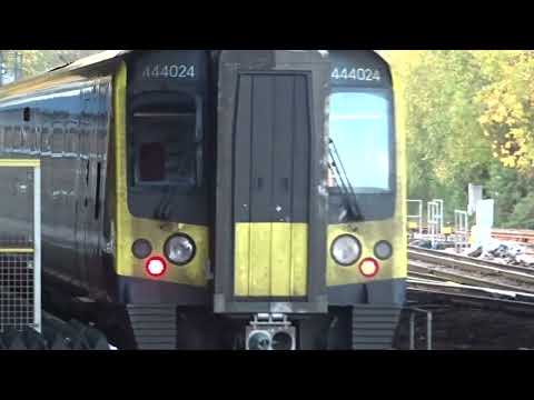 444024 departing Bournemouth for Weymouth (12/11/22)