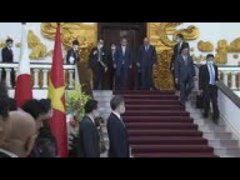 Japanese, Vietnamese PMs exchange agreements