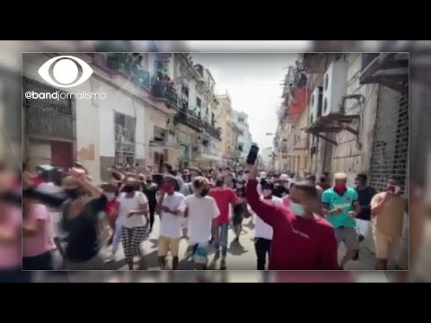 Cuba condena manifestantes a até 30 anos de prisão