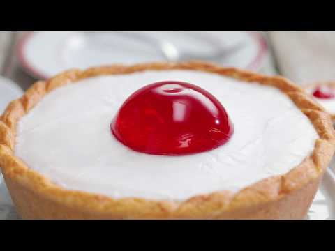 How to Make a Giant Cherry Bakewell at Home ?