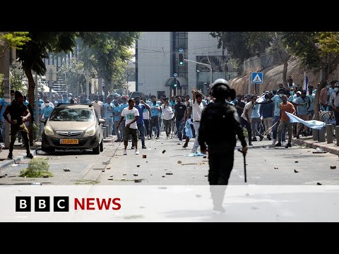 Israel considers steps to deport rioting Eritreans after Tel Aviv violence - BBC News