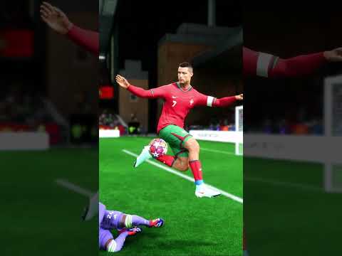 Ronaldo - CRAZY SKILLS FREESTYLE GOAL IN FC25 #shorts