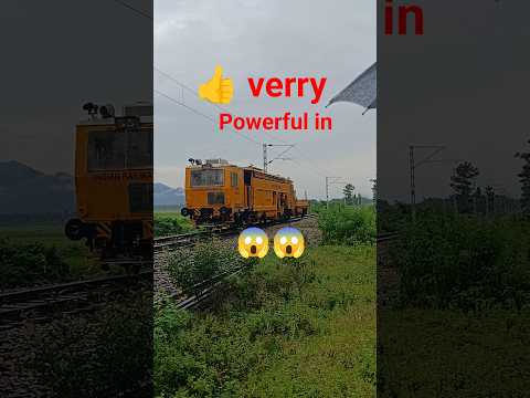 train 🚂🚆#shotsvideo #railway #independenceday #viralvideo #ekmotahathighumechala #shots #driving