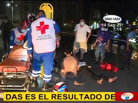 Cuatro personas lesionadas por una triple colisión en las inmediaciones de la plaza Las Victorias