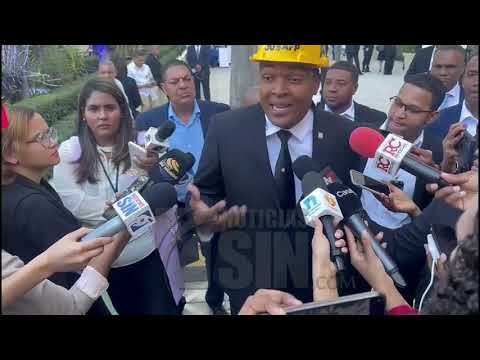 Autoridades bloquean paso a manifestantes que reclaman por 30% fondos AFP