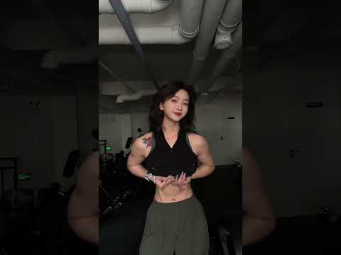 一步一步 #夏天穿什么 #反差 #挥手变装 #健身 #美丽坏女人