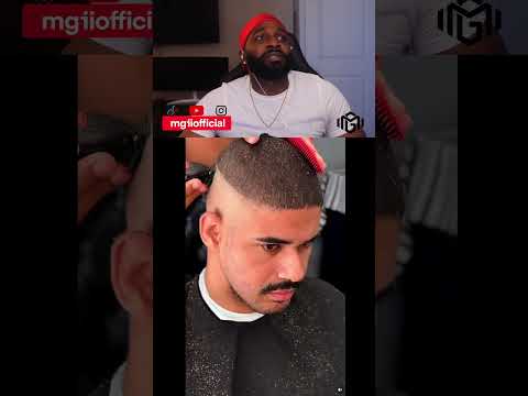 It’s snowing…and we’re indoors 😳❄️ #dandruff #haircut #barber #reaction #funnyvideos