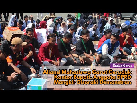 Aliansi Mahasiswa Garut Geruduk Kantor Bupati, Anggota DPRD Mangkir Disoraki Demonstran