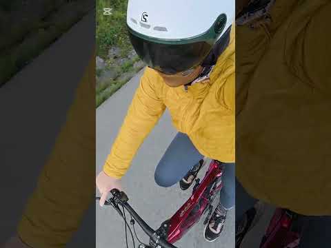 Я катаюсь на электровелосипеде  осенью. #cycling #ebike #электровелосипед #helmet #cyclingfashion