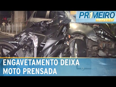 Motorista suspeito de embriaguez causa engavetamento | Primeiro Impacto (07/10/24)