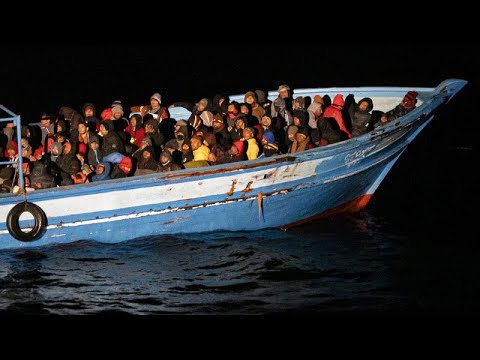 «Στο κόκκινο» η Λαμπεντούζα - Σχεδόν 700 μετανάστες σε 48 ώρες