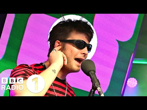 Fontaines D.C. - Say Yes To Heaven (Lana Del Rey cover) in the Radio 1
Live Lounge