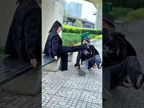 S.O.S the girl called for my help. | STRONGER VIBES #sov #action #kindness #hero #help