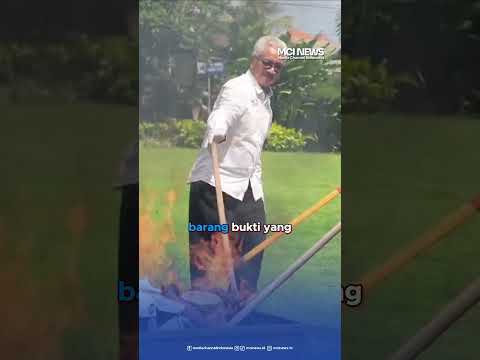 Video thumbnail 12 Kg Ganja &amp; Ribuan Ekstasi Dimusnahkan Kejari Badung mcinewsid