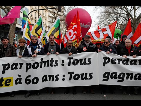 Réforme des retraites : Édouard Philippe retire provisoirement l'âge pivot du projet de loi