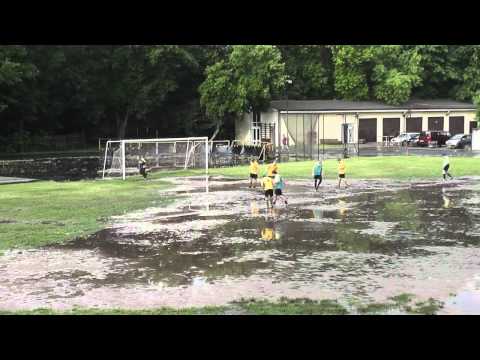 Video: Lietuvių meilė futbolui beribė - 