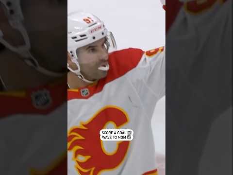 Nazem Kadri Waves To Mom After Scoring ❤️