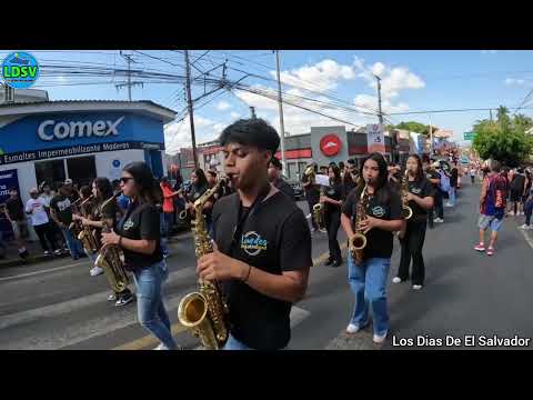 Londres Big Latín Band en Desfile de Correo Ahuachapán 2024