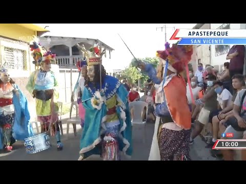 Danza de los Moros y Cristianos en Apastepeque