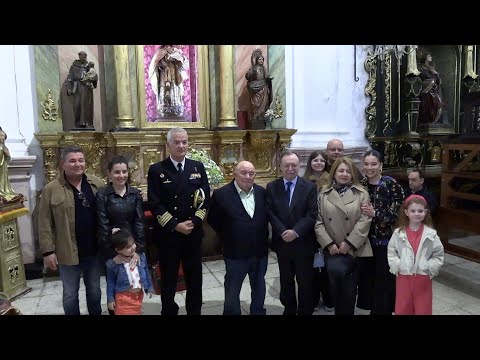 Flores a la Virgen del Carmen por los tripulantes del Guadalete