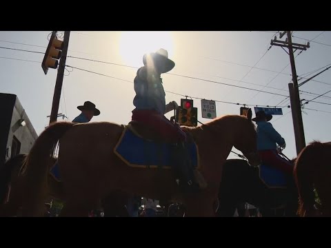 San Antonians get prepared for the Battle of Flowers Parade