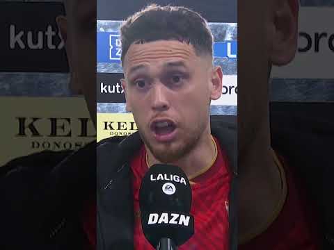 Lucas Ocampos, sobre las tarjetas rojas a Sergio Ramos y Jesús Navas en el micrófono de DAZN