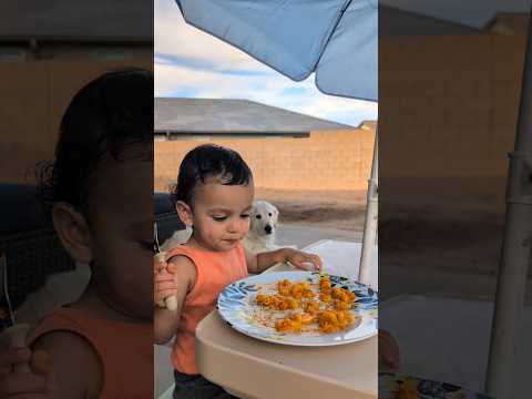 backyard dinner with @NewMexicoWithCoopur in the background 😀 #baby