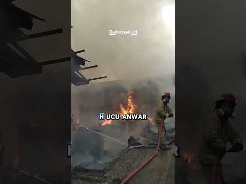Penampungan Sampah di Pasar Cikurubuk Kota Tasikmalaya Kebakaran #radartasikid