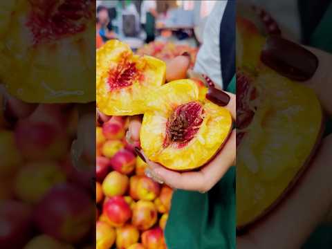 Savor the Freshness of These Expertly Picked Fruits #shorts #sweets #fresh #fruitsandveggies 🍉🍎🍓🥭