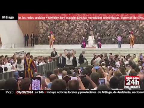 Noticia - Dos activistas animalistas interrumpen la audiencia del papa