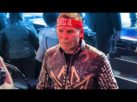 ANGRY Julio Cesar Chavez SR REACTS ringside to Jake Paul beating his son!