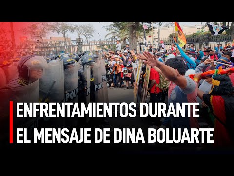 PNP Y MANIFESTANTES se ENFRENTARON en la AV. ABANCAY durante MENSAJE de Dina BOLUARTE | #LR