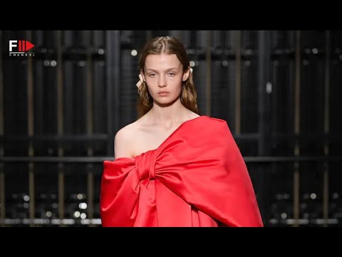 SIMONE ROCHA Best Looks Spring 2024 London - Fashion Channel