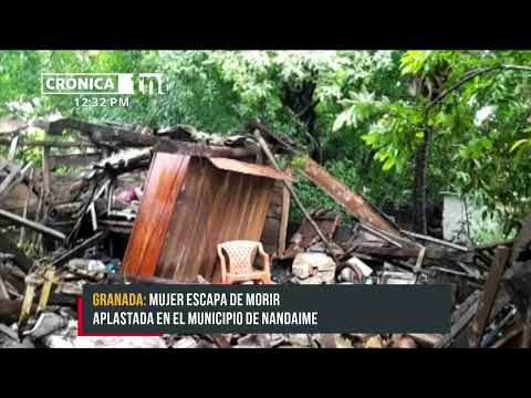 Desplome de antigua casa en Nandaime debido a las constantes lluvias - Nicaragua