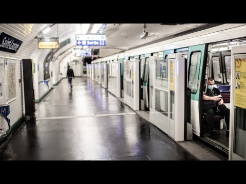 EPISODE 4 - Les travailleurs du bonheur : le chanteur d'opéra du métro