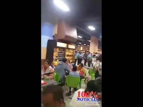 Policía asedia a familiares de presos políticos en supermercado de Managua