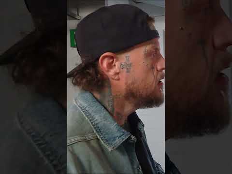 Pat McAfee & Jelly Roll get into it backstage