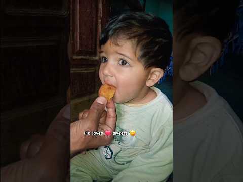 He loves ❤️ sweets 😋 #funny #cutebaby