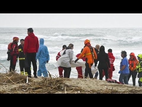 Ιταλία: Στους 60 οι νεκροί από το ναυάγιο σκάφους που μετέφερε μετανάστες- Μεταξύ αυτών 20 παιδιά