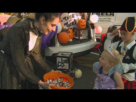 Plymouth Police Department hosts annual Trunk or Treat event