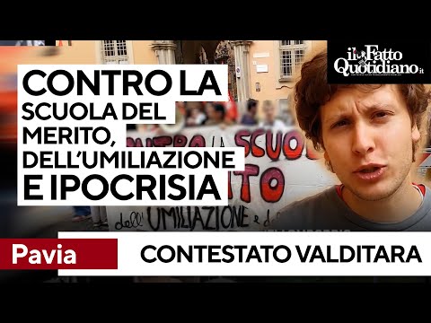 Valditara contestato a Pavia: studenti contro la visita del ministro. “No alla scuola del merito"