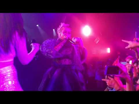 Charli XCX (feat. CupcakKe and Brooke Candy) - Lipgloss LIVE 4/12/17