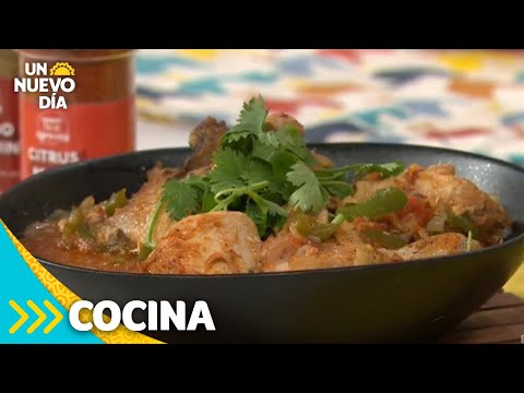 Receta para preparar un rico pollo a la mexicana | Un Nuevo Día | Telemundo