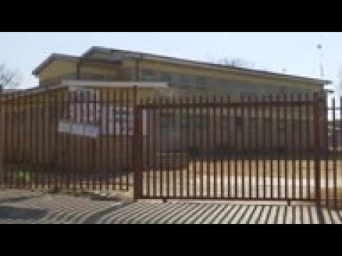 Mixed reaction to school closures in SAfrica