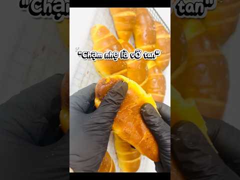 Đừng để tiếng "crack" làm bạn đói #rosemarysoven #baking #food #saltedbutterbread