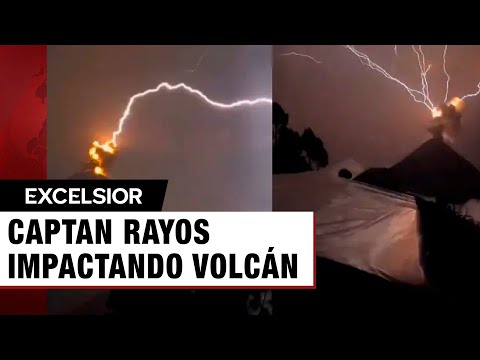 Captan rayos impactando volcán en erupción en Guatemala